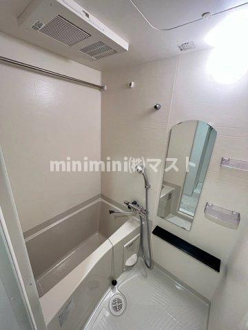 ソルテラスNAMBAサウスフィールの浴室