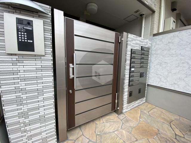 フジパレス若江岩田南のエントランス