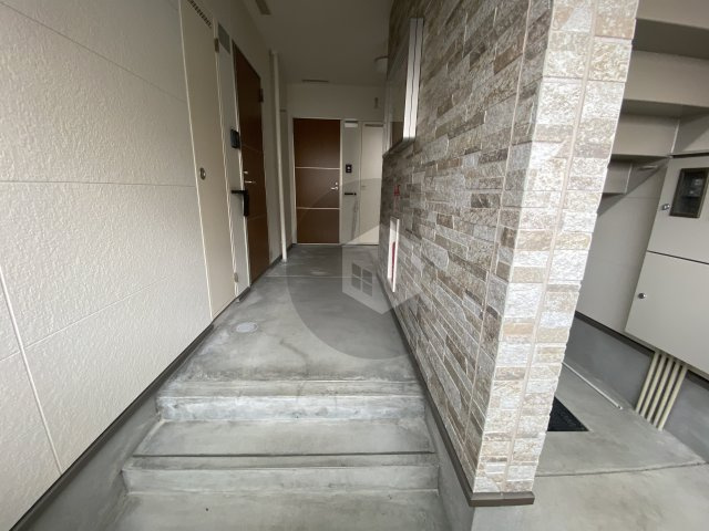 フジパレス若江岩田南のロビー