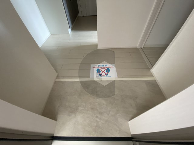 フジパレス若江岩田南の玄関