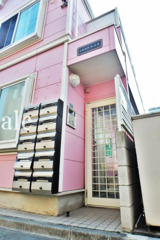 シエスタルイスのエントランス|ゆとりのあるエントランスです