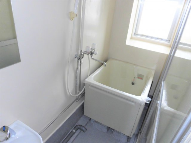 ビレッジハウス垂井4号棟の浴室|イメージ写真