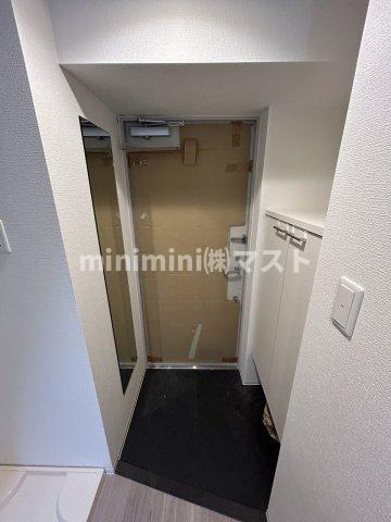 セレニテ九条リアンの玄関