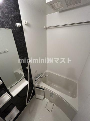 セレニテ九条リアンの浴室