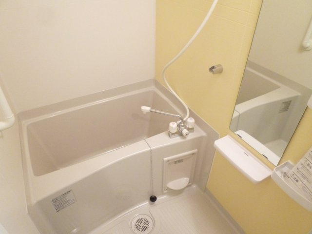 ウィンザー越水の浴室