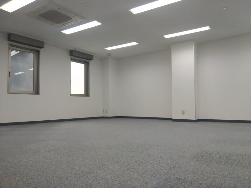 ＡＴビルの内装