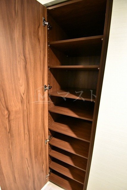 プライマル靱本町の収納