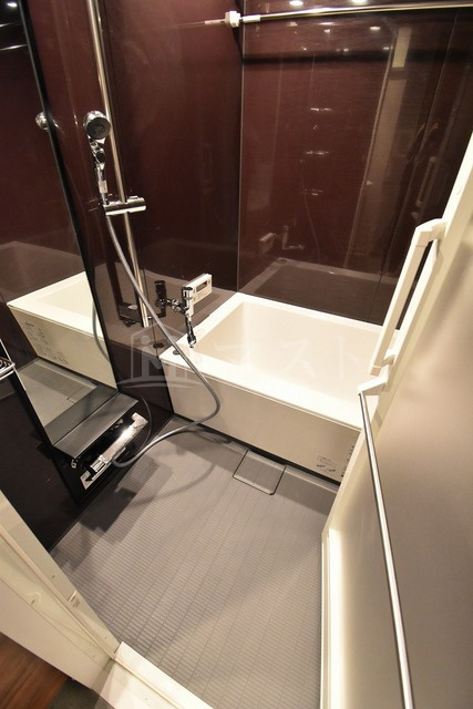 プライマル靱本町の浴室