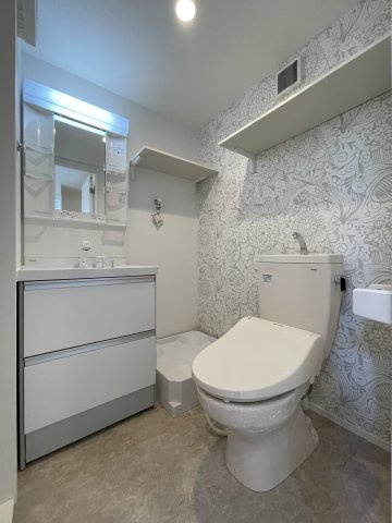 ゼウスのトイレ|別号室イメージの為、現状を優先致します。