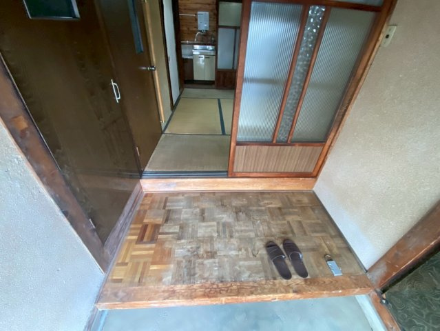 十王町1丁目　貸店舗・事務所の玄関