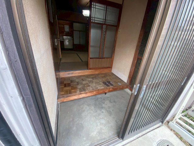十王町1丁目　貸店舗・事務所の玄関