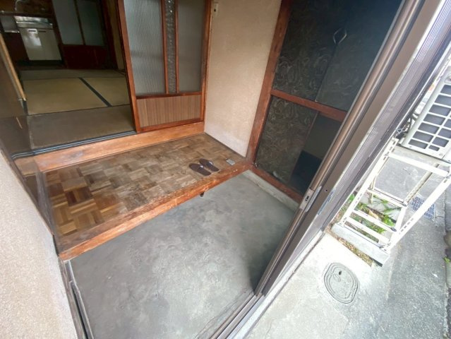 十王町1丁目　貸店舗・事務所の玄関