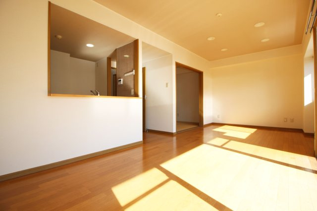 ユニテ・ラ・メールⅡの居間・リビング