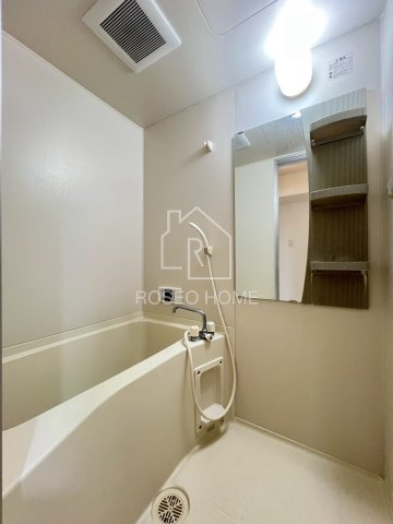 ブランクレール谷町の浴室