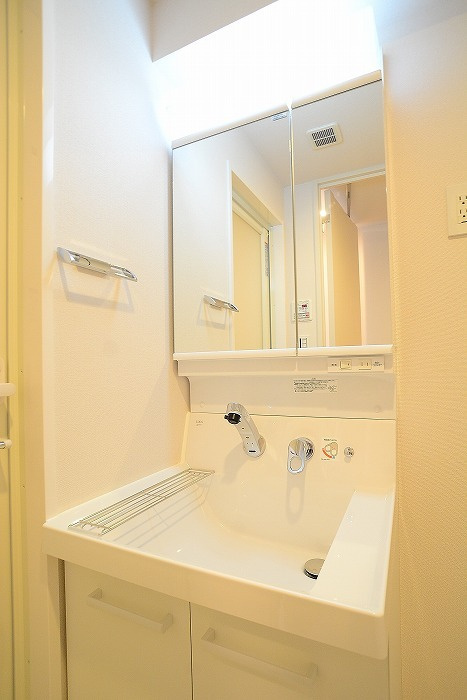 新品家具付きマンション緑11（KaGood東京）の洗面所
