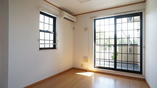 ファーストデューⅥの居間・リビング