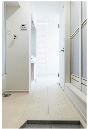 アミティエ東小岩の玄関|収納もある玄関です