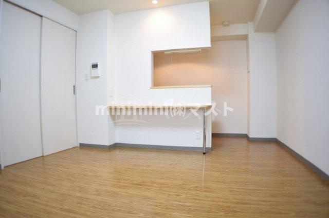 夕陽ヶ丘マンションの居間・リビング|他号室参考写真です