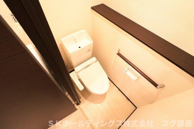 クレイノコンフォール綾部のトイレ