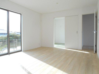 【居間・リビング】 | 郡山市田村町金屋新築一戸建て4棟 | ゆったり過ごせるリビングです