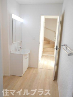 【独立洗面台】 | 郡山市田村町金屋新築一戸建て4棟 | 独立洗面台、朝の身支度には欠かせません