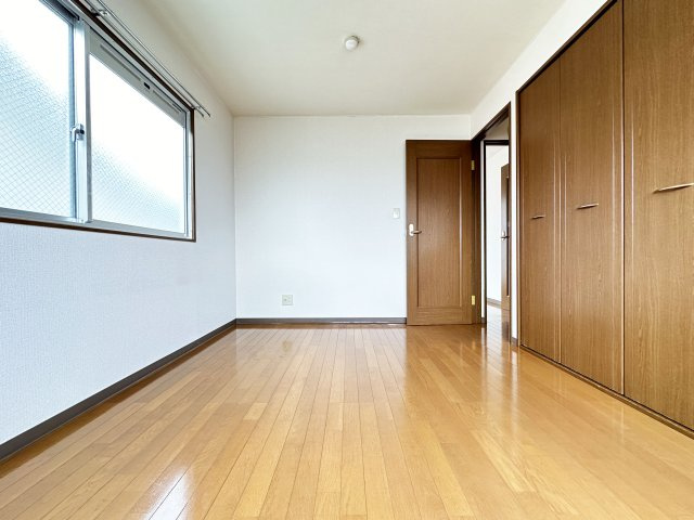 サンサンハイツⅢの居間・リビング