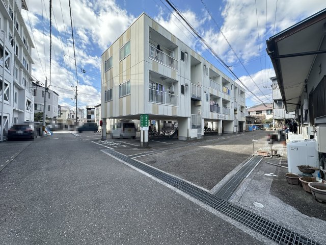 サンサンハイツⅢの外観