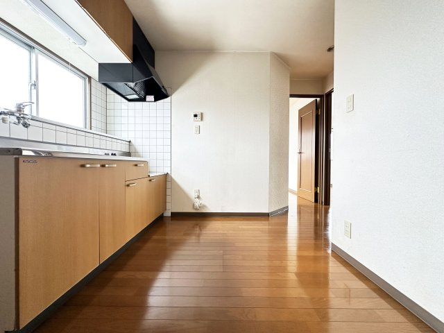 サンサンハイツⅢの居間・リビング