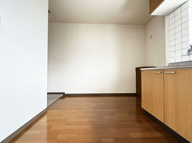 サンサンハイツⅢの居間・リビング