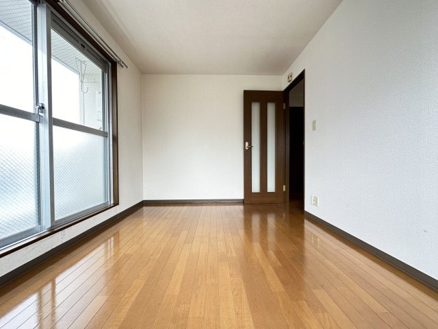 サンサンハイツⅢの居間・リビング