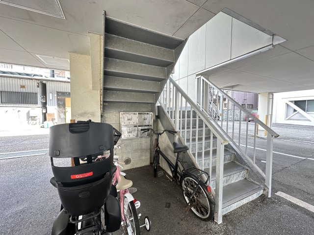 サンサンハイツⅢのエントランス