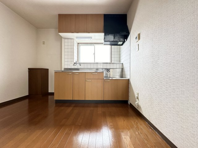 サンサンハイツⅢの居間・リビング