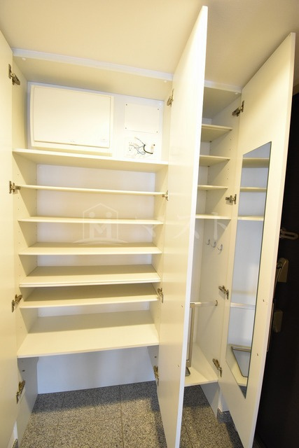 プレミスト南船場の収納|他号室参考写真