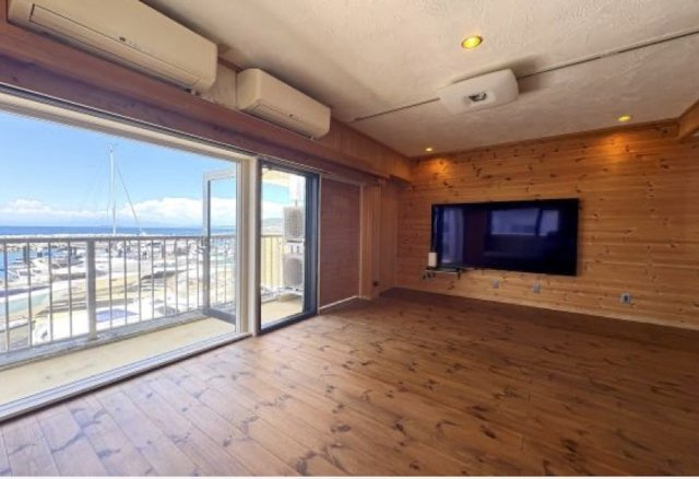 海見え！富士山を臨む（季節・天候によります）の洋室|明るい洋室