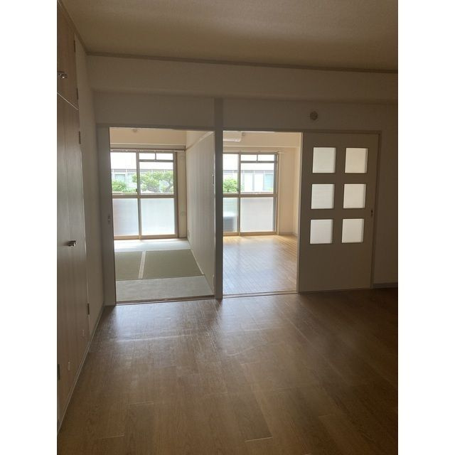 メゾン・ド・ロアの居間・リビング