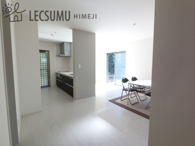 姫路市奥山/新築戸建の居間・リビング|同社施工例