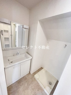 【洗面所】 | チッタ　ビアンカ　Ⅰ | スペースが確保できる洗面所です