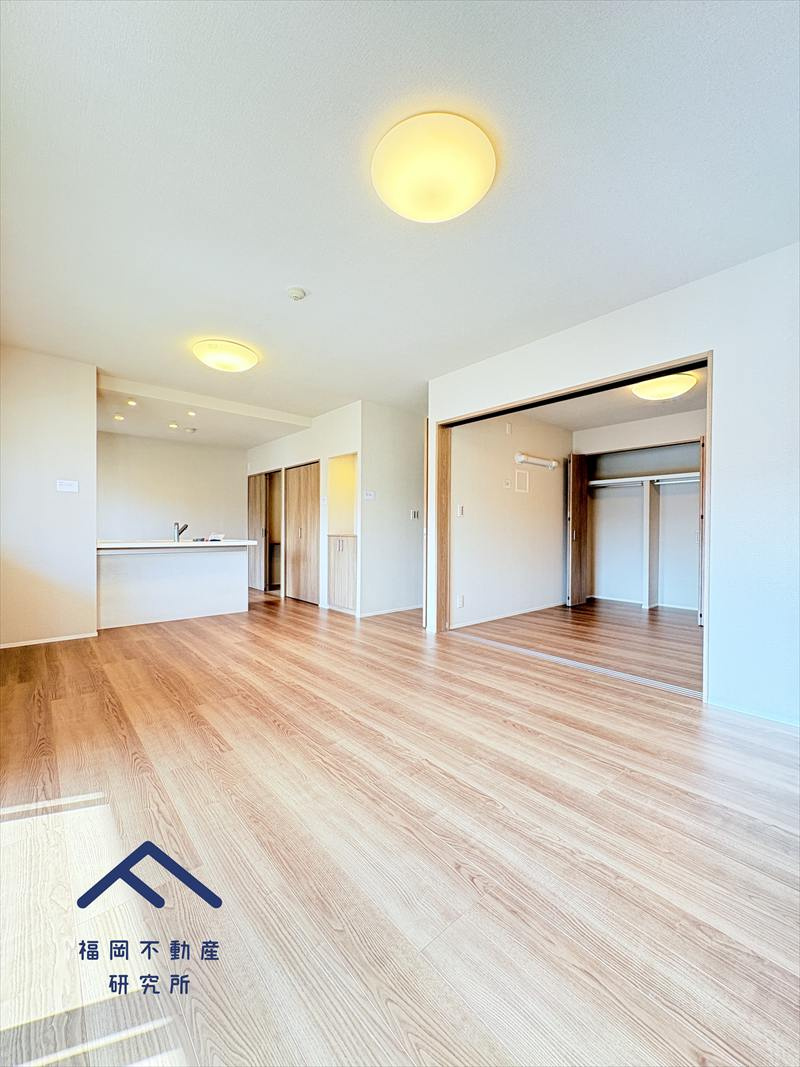 アンピール香椎駅前の居間・リビング