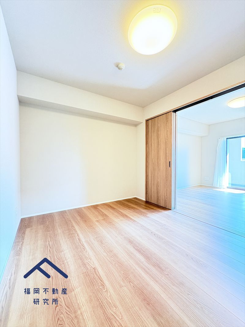 アンピール香椎駅前の洋室