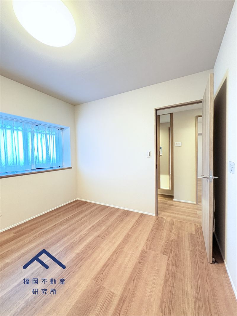 アンピール香椎駅前の洋室