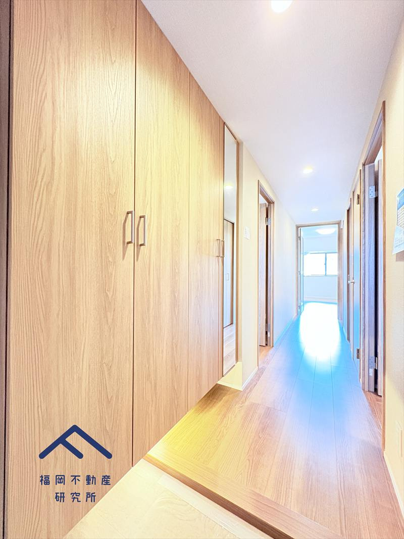 アンピール香椎駅前の玄関