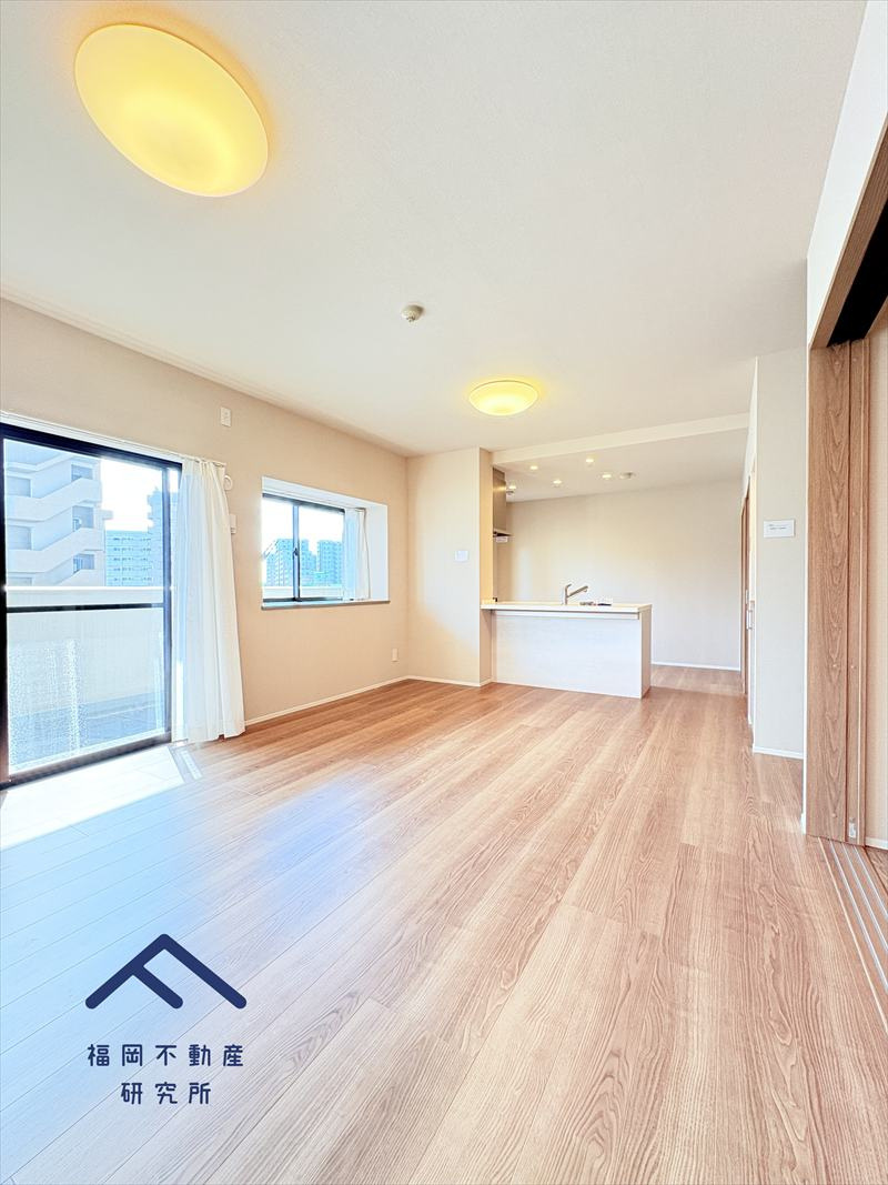 アンピール香椎駅前の居間・リビング