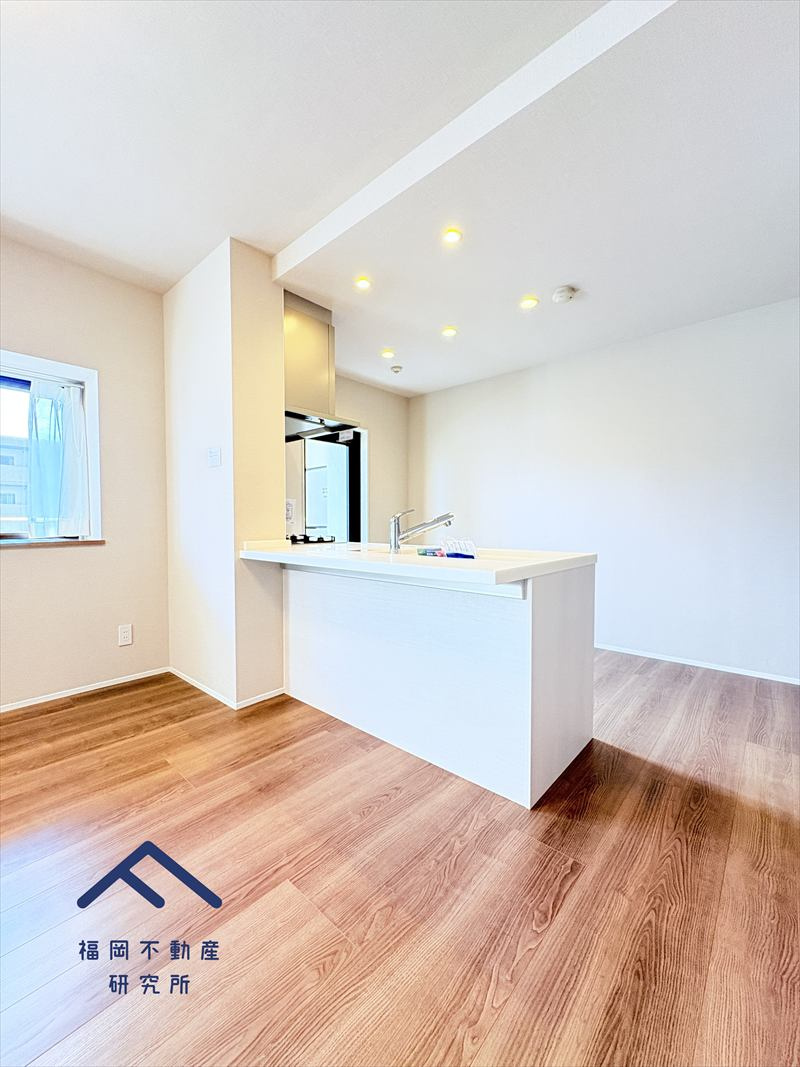 アンピール香椎駅前の居間・リビング