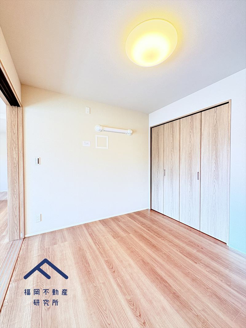 アンピール香椎駅前の洋室