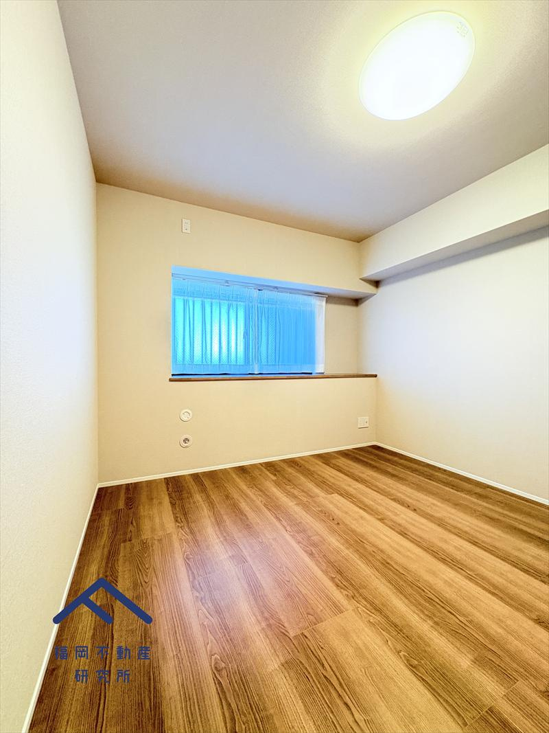 アンピール香椎駅前の洋室