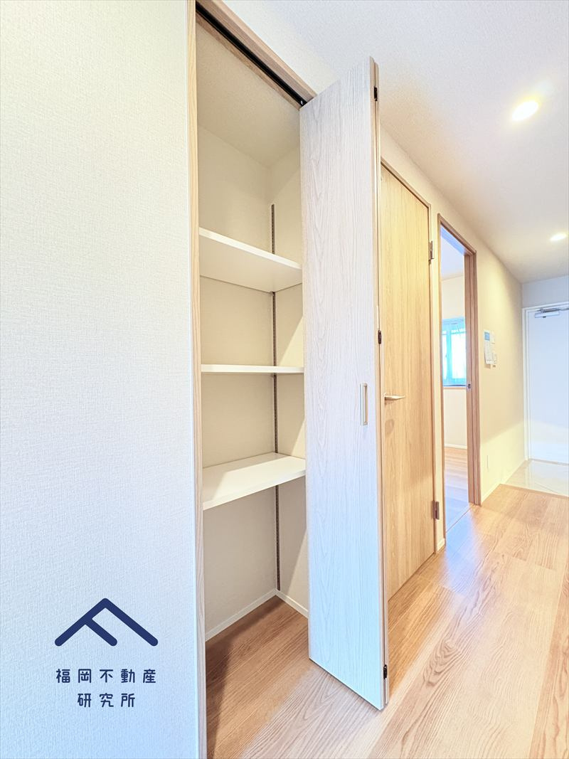 アンピール香椎駅前の玄関