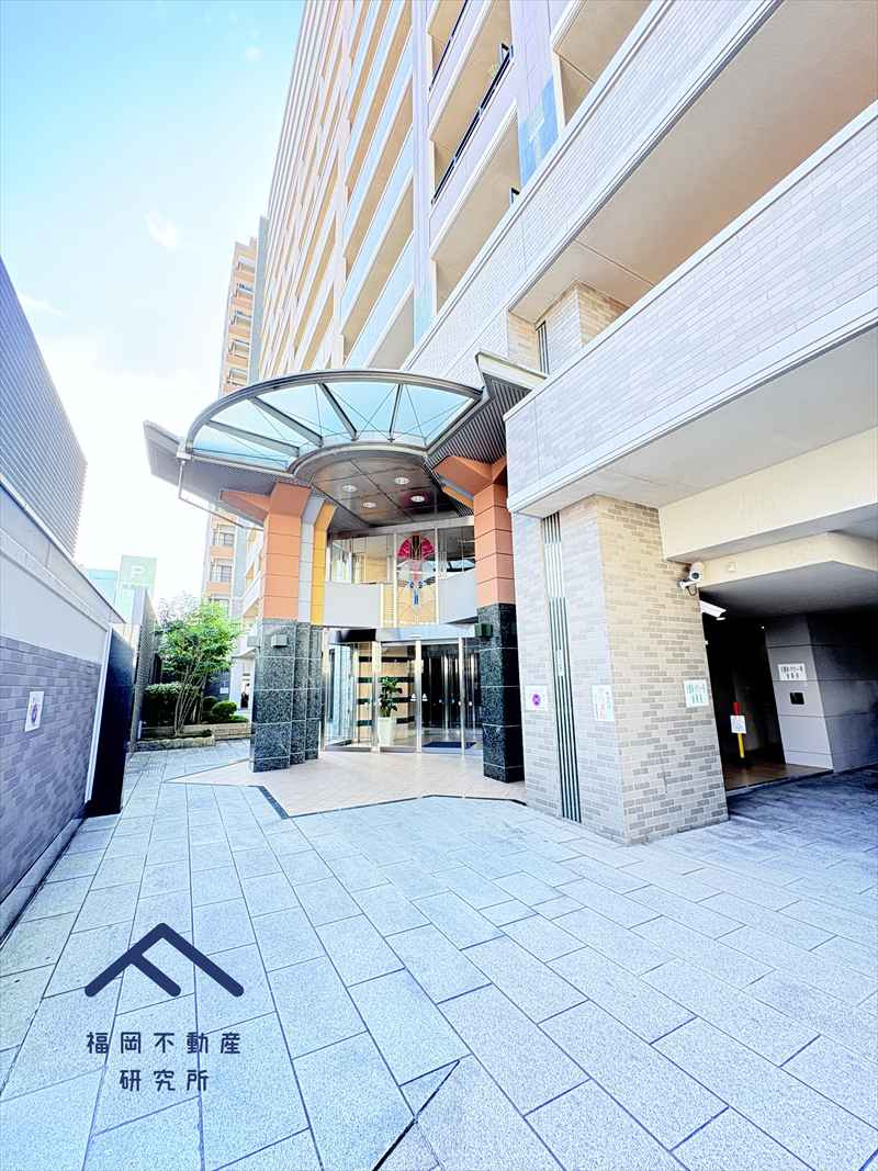 アンピール香椎駅前の駐車場