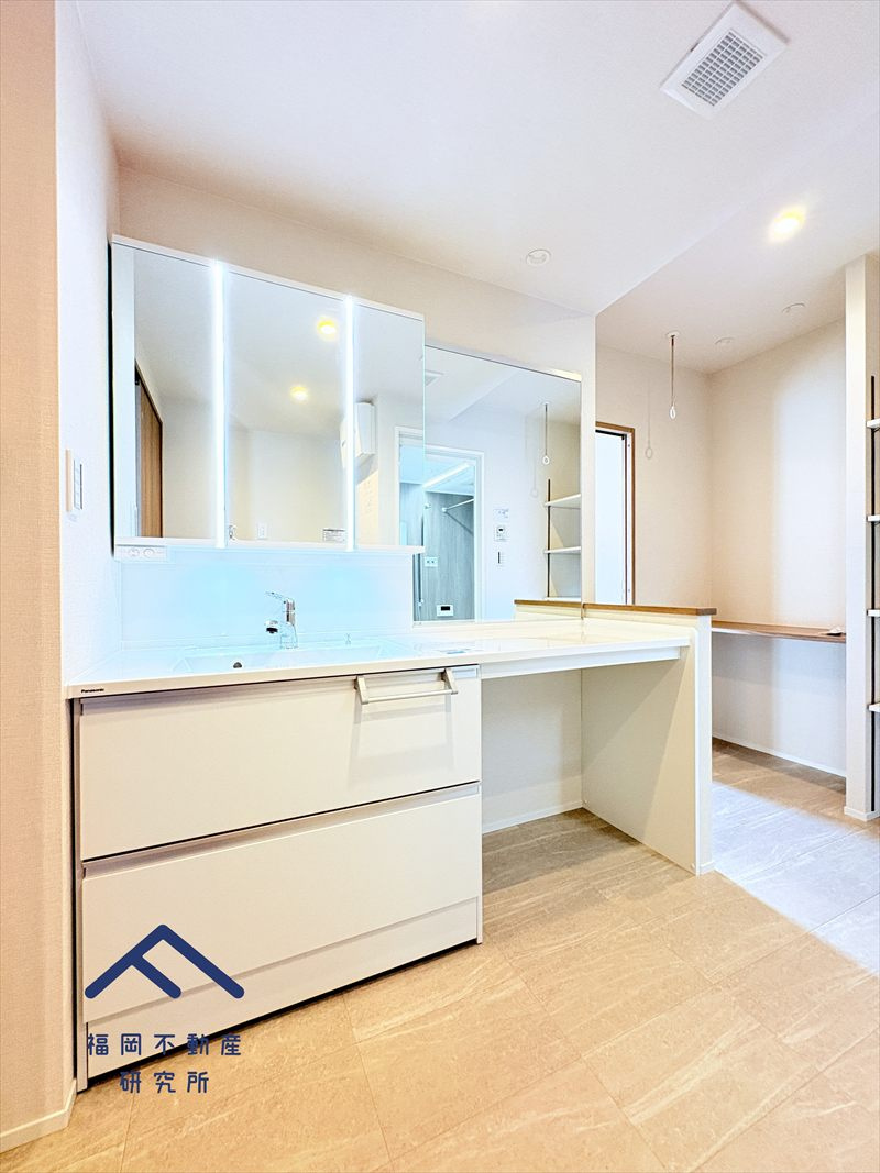 アンピール香椎駅前の独立洗面台