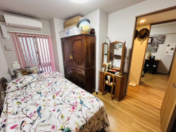 プレミスト浦添港川の洋室