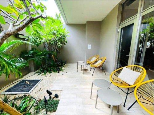 プレミスト浦添港川のその他共用部分|リゾート感溢れる共用スペース